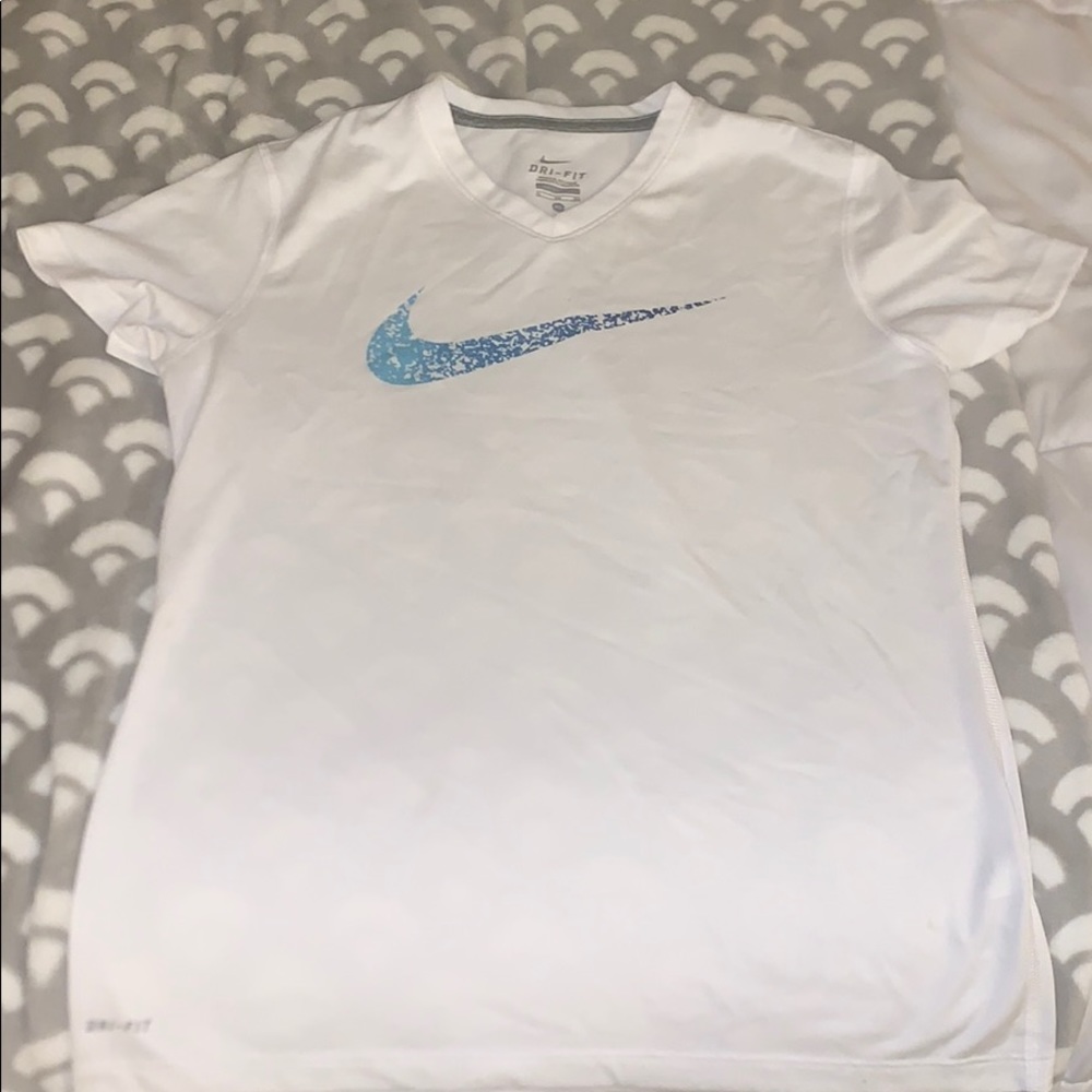 White nike dri-fit mix blue swoosh